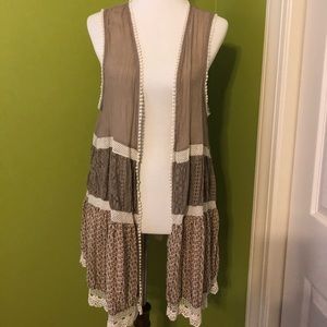 Easel BOHO crocheted vest.  Size LG